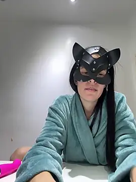 Snapshot of carolinedanger_ chatting on November 8, 12:11 am carolinedanger online show from November 8, 12:11 am