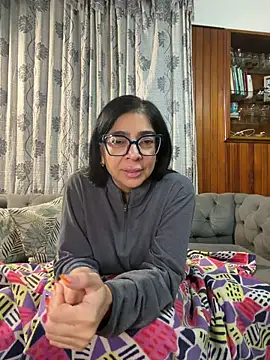 Snapshot of solmorochia chatting on April 7, 11:48 pm solmorochia online show from April 7, 11:48 pm