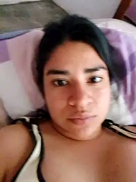 Snapshot of AlayaMore chatting on November 1, 2:52 pm AlayaMore online show from November 1, 2:52 pm