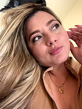 BunnyFoxxxy online show from December 13, 9:20 pm