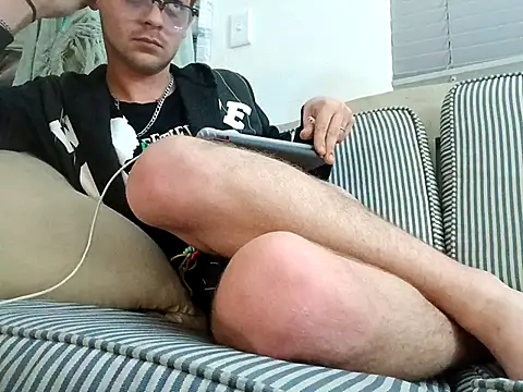 Snapshot of THOMMONSTER5299 chatting on November 18, 9:52 pm THOMMONSTER5299 online show from November 18, 9:52 pm