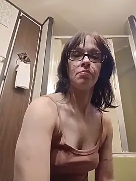 Snapshot of MetalGoddess chatting on March 29, 9:15 pm MetalGoddess online show from March 29, 9:15 pm