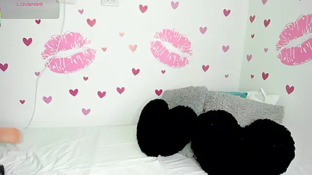 MiaAylen  online show from November 11, 8:09 pm