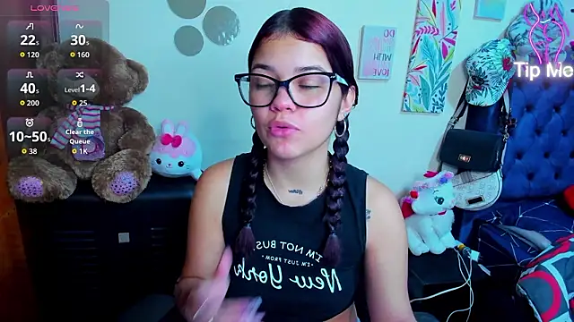 Emma boo online show from February 1, 2:37 pm