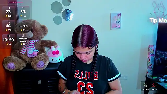 Emma boo online show from March 2, 2:13 pm