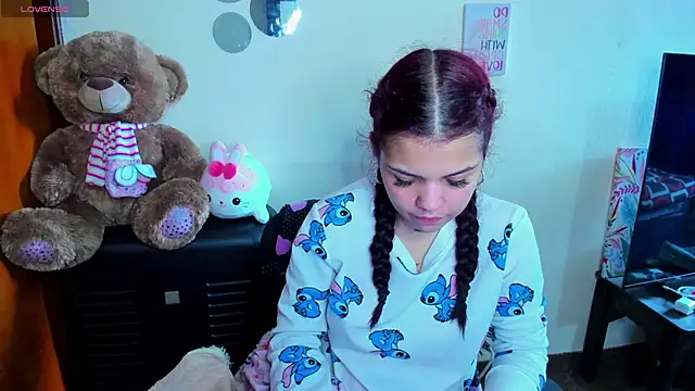 Emma boo online show from April 19, 6:10 pm