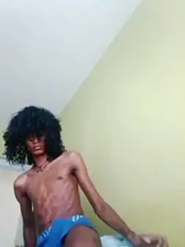 Snapshot of skinniyGabriel chatting on November 10, 6:29 pm skinniyGabriel online show from November 10, 6:29 pm