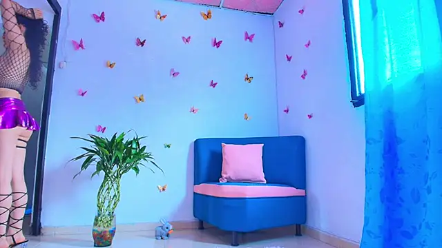 Snapshot of Juliet_1_ chatting on November 2, 2:30 pm Juliet 1  online show from November 2, 2:30 pm