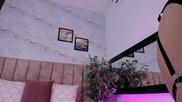 Snapshot of Ivy_Spicy chatting on May 28, 8:39 pm Ivy Spicy online show from May 28, 8:39 pm