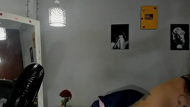 Snapshot of sexynova_93 chatting on January 16, 7:51 pm sexynova 93 online show from January 16, 7:51 pm