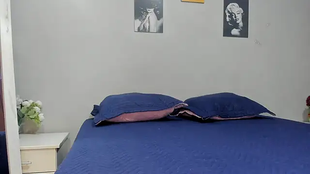 Snapshot of sexynova_93 chatting on March 28, 7:13 pm sexynova 93 online show from March 28, 7:13 pm