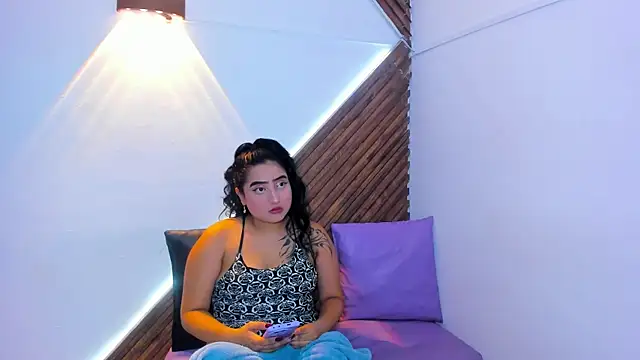 Snapshot of Fkn_dream18 chatting on June 8, 1:50 am Fkn dream18 online show from June 8, 1:50 am