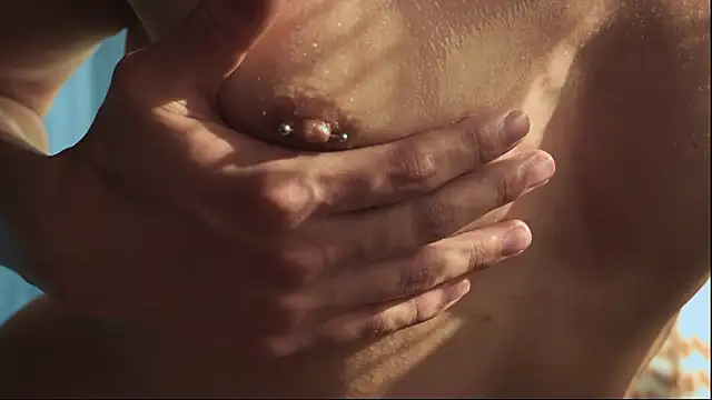 estmonnn online show from February 9, 8:13 pm