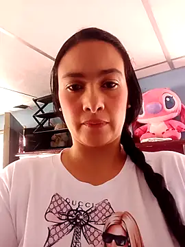 Isa-Giraldo online show from November 17, 3:07 pm