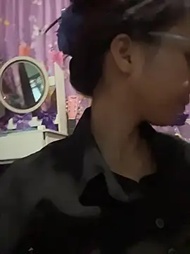 Snapshot of hottiebabe23 chatting on November 1, 10:56 pm hottiebabe23 online show from November 1, 10:56 pm