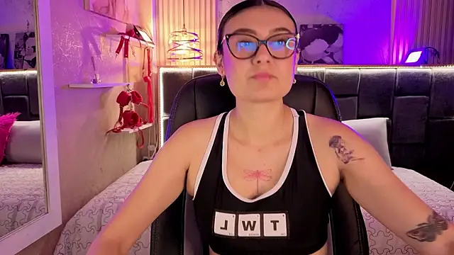 Im-Lola online show from March 17, 8:56 pm