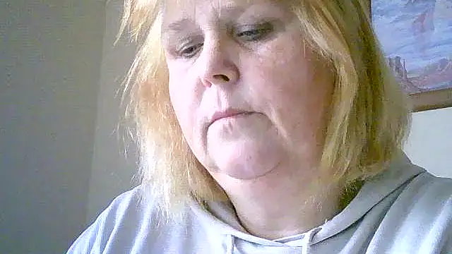 Snapshot of Sylviastar46 chatting on November 14, 10:36 am Sylviastar46 online show from November 14, 10:36 am