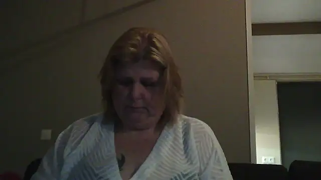 Sylviastar46 online show from February 5, 9:14 am