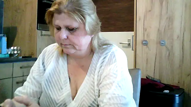 Sylviastar46 online show from March 26, 9:37 am