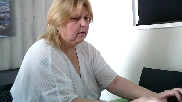 Sylviastar46 online show from March 28, 8:47 am