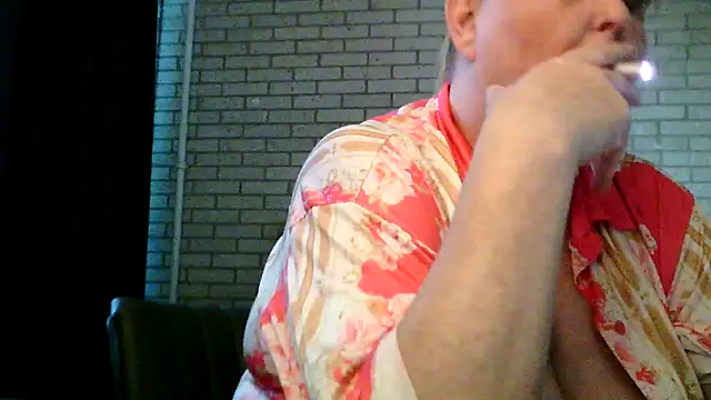 Snapshot of Sylviastar46 chatting on April 19, 6:10 pm Sylviastar46 online show from April 19, 6:10 pm