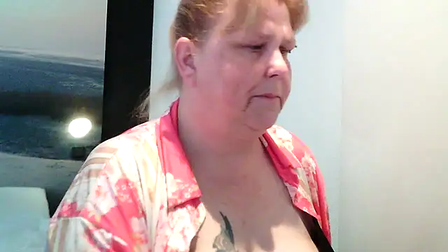 Snapshot of Sylviastar46 chatting on May 20, 6:03 pm Sylviastar46 online show from May 20, 6:03 pm