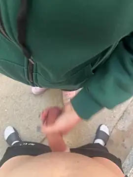 Teeny-Slut18 online show from May 9, 7:35 am
