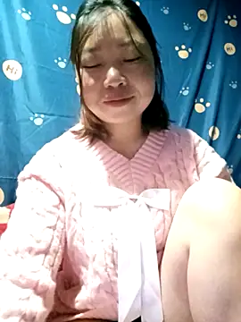 julybe online show from December 3, 11:03 pm