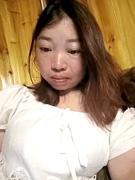 Snapshot of julybe chatting on May 18, 3:29 pm julybe online show from May 18, 3:29 pm