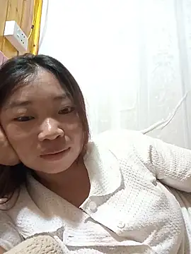 Snapshot of julybe chatting on June 14, 6:48 am julybe online show from June 14, 6:48 am
