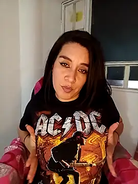 alanna sweett00 online show from November 14, 4:49 pm