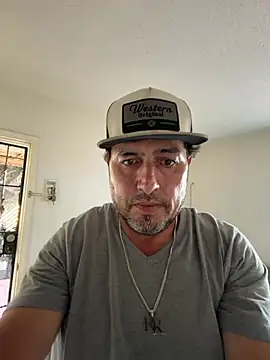Snapshot of ezrah23 chatting on July 14, 11:43 pm ezrah23 online show from July 14, 11:43 pm