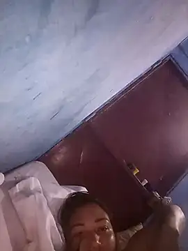 Snapshot of Reina_rouse chatting on November 11, 5:57 pm Reina rouse online show from November 11, 5:57 pm