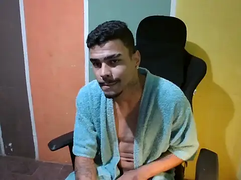 Snapshot of Joao_BRL chatting on November 18, 4:17 am Joao BRL online show from November 18, 4:17 am