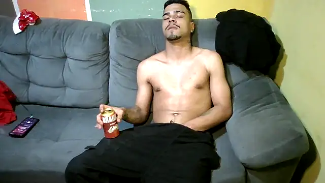 Snapshot of Joao_BRL chatting on December 13, 7:53 pm Joao BRL online show from December 13, 7:53 pm
