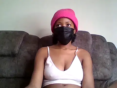 Snapshot of marefentse chatting on November 3, 9:32 am marefentse online show from November 3, 9:32 am