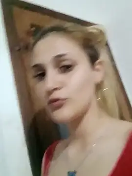 Snapshot of larubia_arg chatting on November 4, 4:00 am larubia arg online show from November 4, 4:00 am