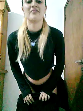 Snapshot of larubia_arg chatting on November 6, 3:51 am larubia arg online show from November 6, 3:51 am