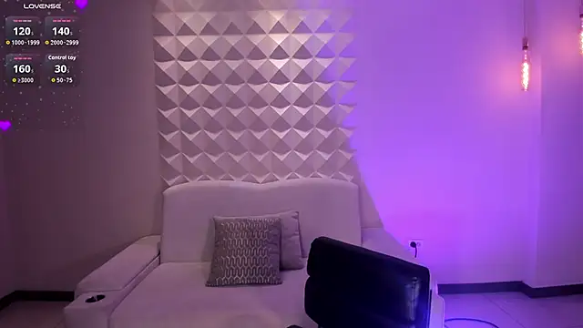 BellaConnorX online show from April 10, 2:50 am