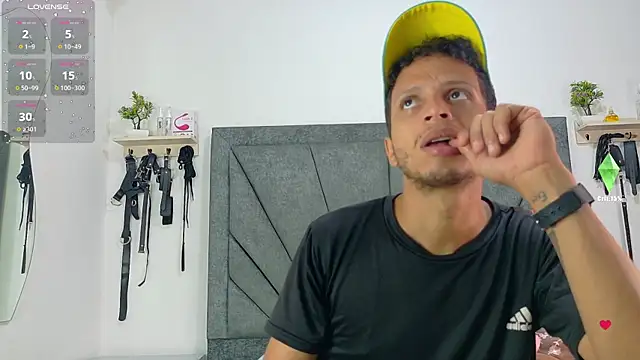 DamianandEva online show from May 23, 1:04 pm