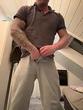 Snapshot of superbertok chatting on November 13, 5:34 pm superbertok online show from November 13, 5:34 pm