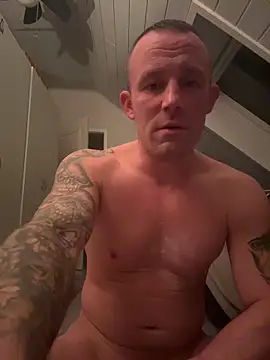 Snapshot of superbertok chatting on February 20, 5:57 pm superbertok online show from February 20, 5:57 pm