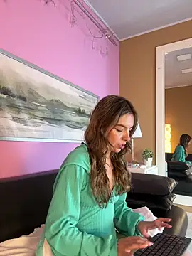 Snapshot of kittyblooms chatting on April 27, 1:09 pm kittyblooms online show from April 27, 1:09 pm
