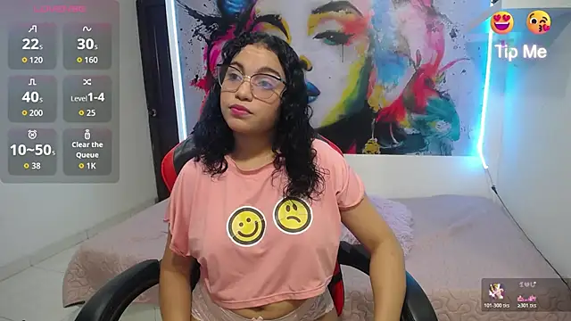 Snapshot of valeria_martinez19 chatting on May 20, 3:02 am valeria martinez19 online show from May 20, 3:02 am