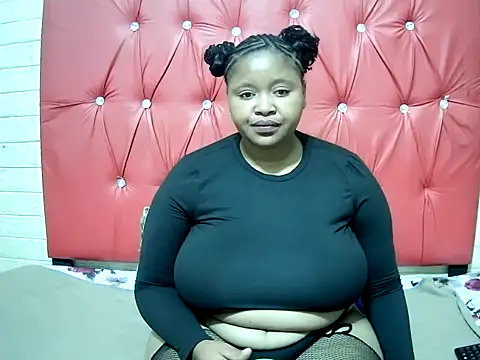 Snapshot of MilkMeDownBBY chatting on October 30, 6:26 am MilkMeDownBBY online show from October 30, 6:26 am