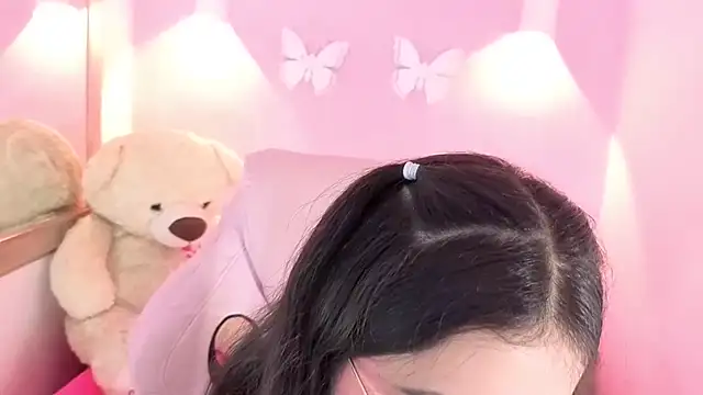 Little arii online show from April 10, 7:07 pm