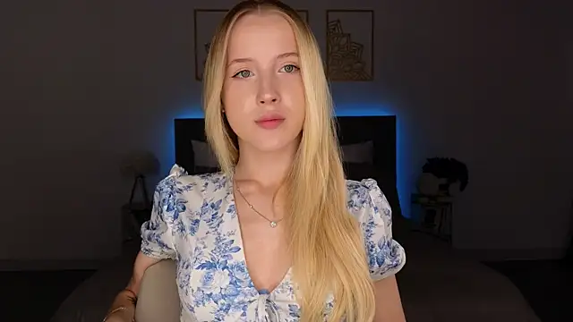 Snapshot of adele_armass chatting on July 15, 9:09 pm adele armass online show from July 15, 9:09 pm