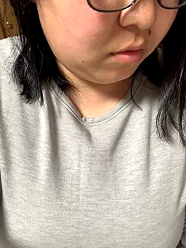 Snapshot of mina_mi_na chatting on November 14, 11:09 am mina mi na online show from November 14, 11:09 am