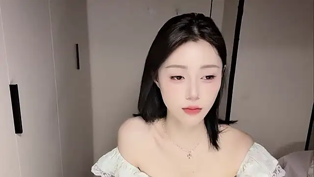 Snapshot of yuyu-33 chatting on May 11, 4:04 pm yuyu-33 online show from May 11, 4:04 pm