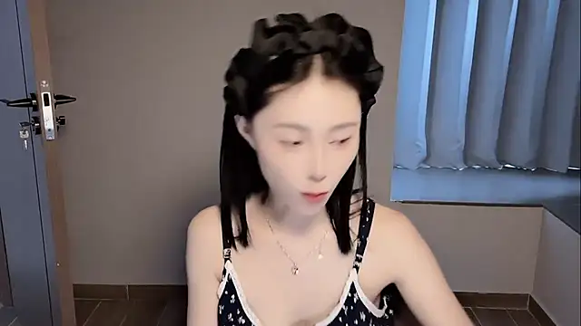 yuyu-33 online show from August 1, 6:12 am